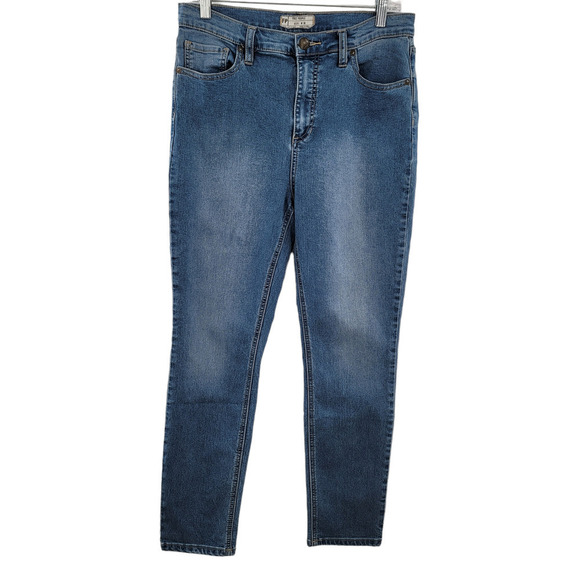 Free People Hi-Rise Medium Wash Stretch Ankle Jeans Size 30 - Picture 1 of 5